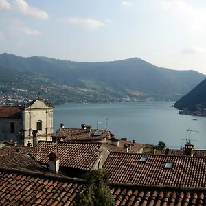 Casa Madali' - Nel Borgo , Marone Italia